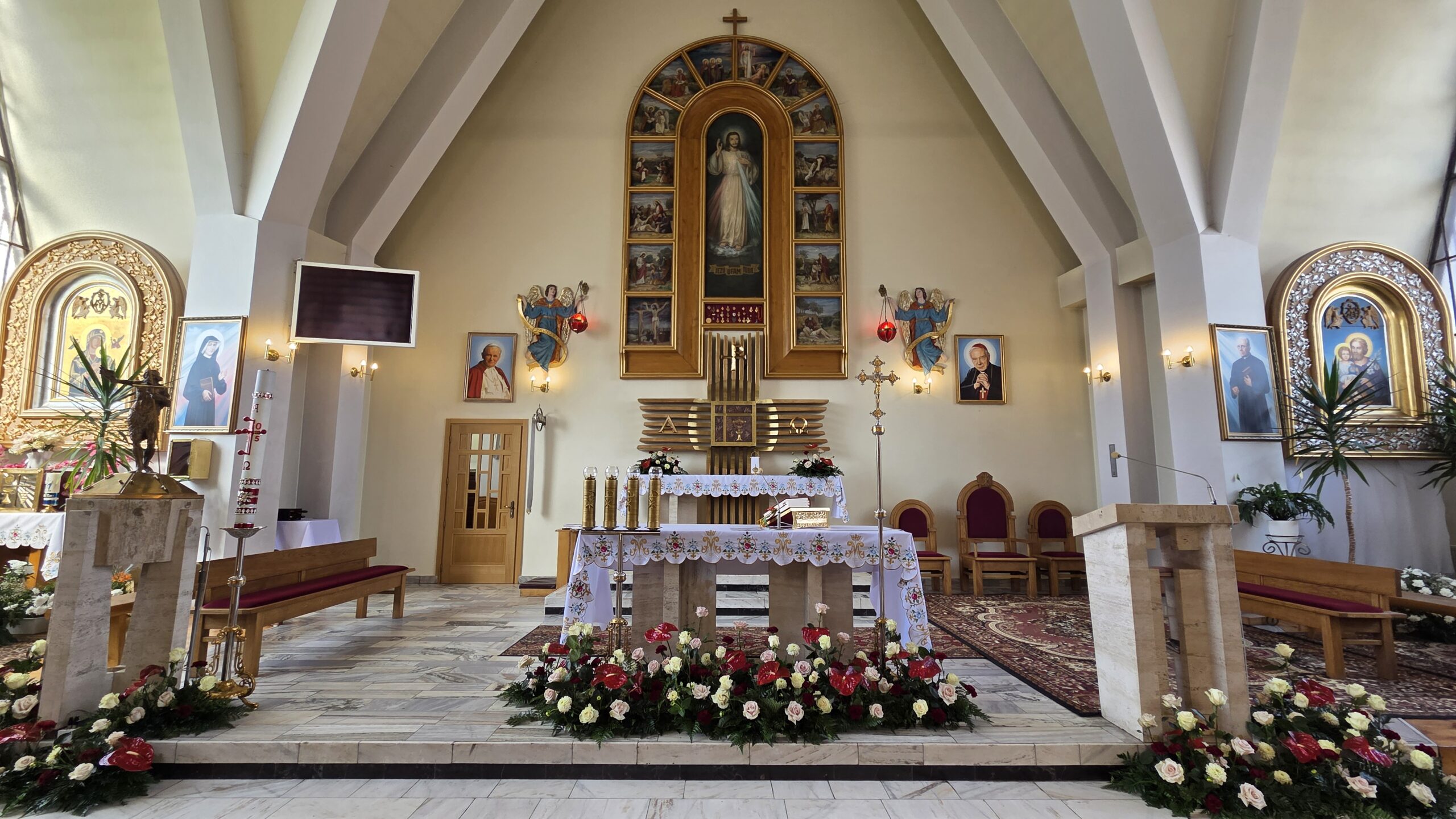 Parafia pod wezwaniem Miłosierdzia Bożego w Podłopieniu 