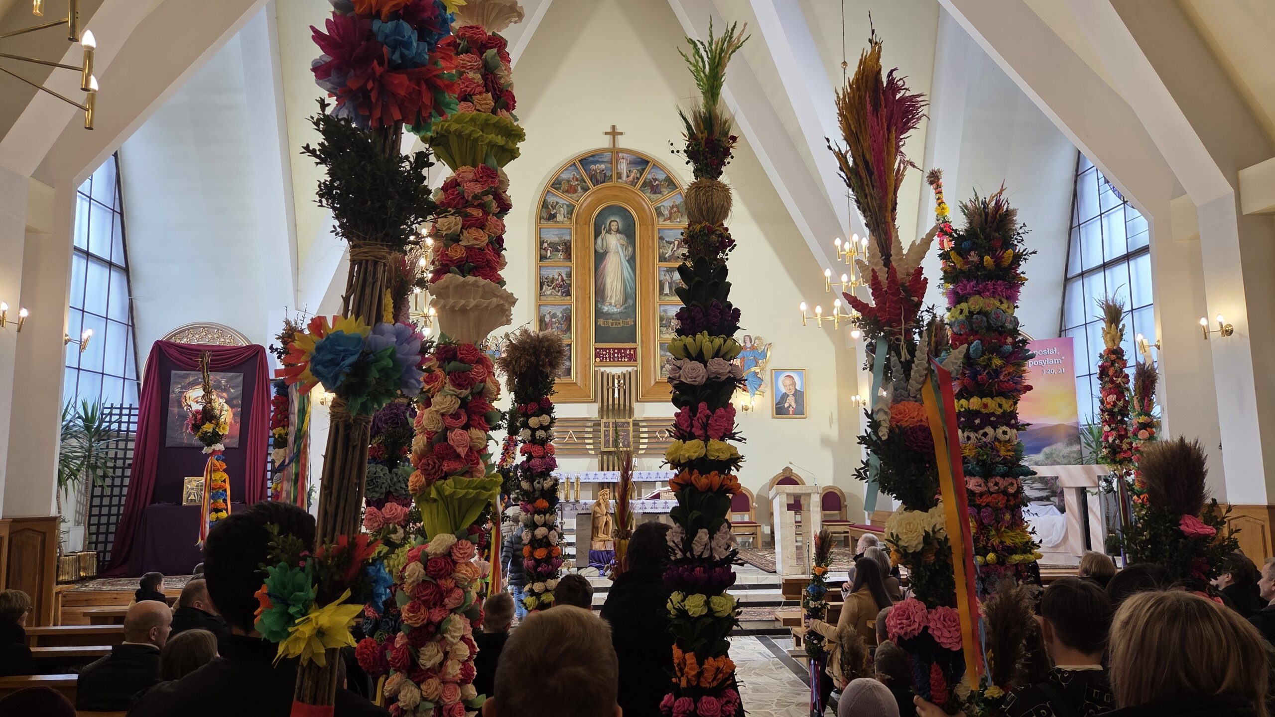 Parafia pod wezwaniem Miłosierdzia Bożego w Podłopieniu 